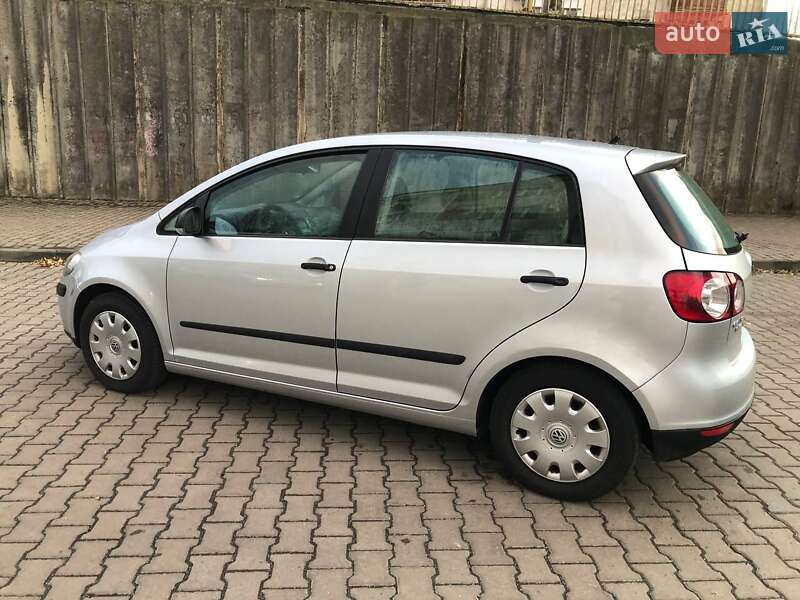 Хэтчбек Volkswagen Golf 2006 в Луцке фото 2 Хэтчбек Volkswagen Golf 2006 в Луцке