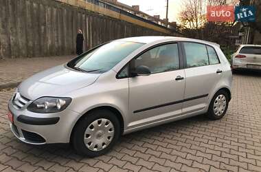 Хэтчбек Volkswagen Golf 2006 в Луцке