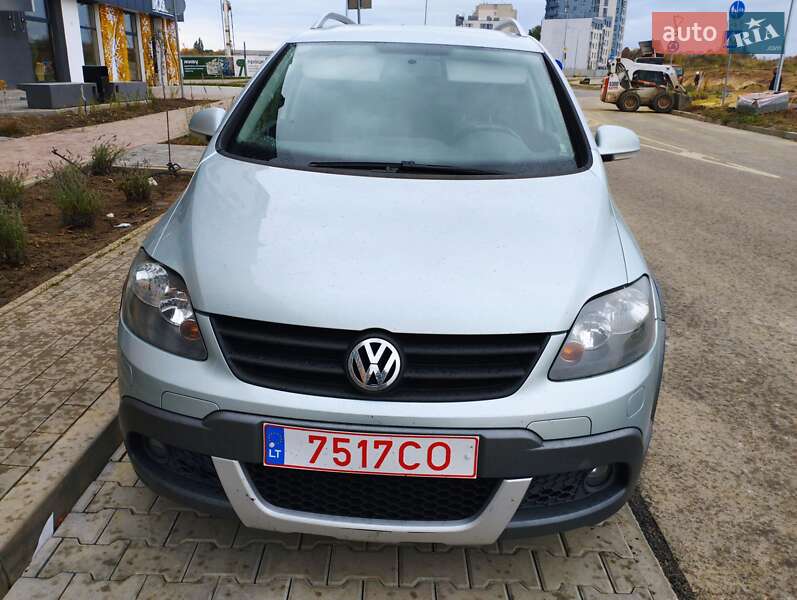 Хэтчбек Volkswagen Golf 2008 в Дубно