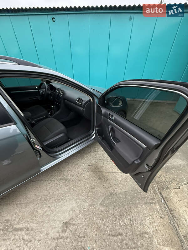 Универсал Volkswagen Golf 2011 в Белой Церкви