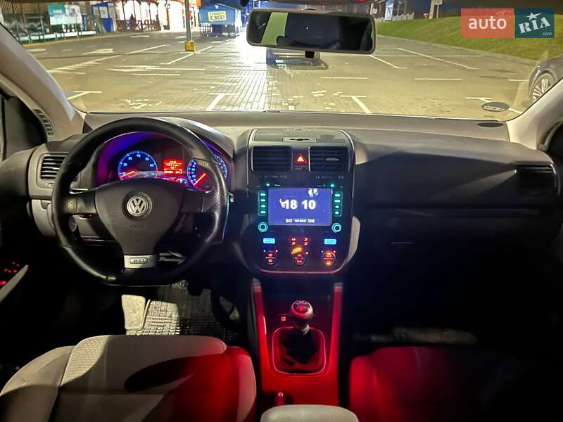 Хэтчбек Volkswagen Golf 2008 в Шепетовке