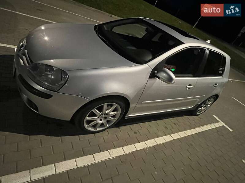 Хэтчбек Volkswagen Golf 2008 в Шепетовке