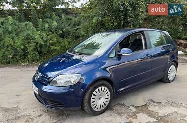 Хэтчбек Volkswagen Golf 2005 в Хмельницком