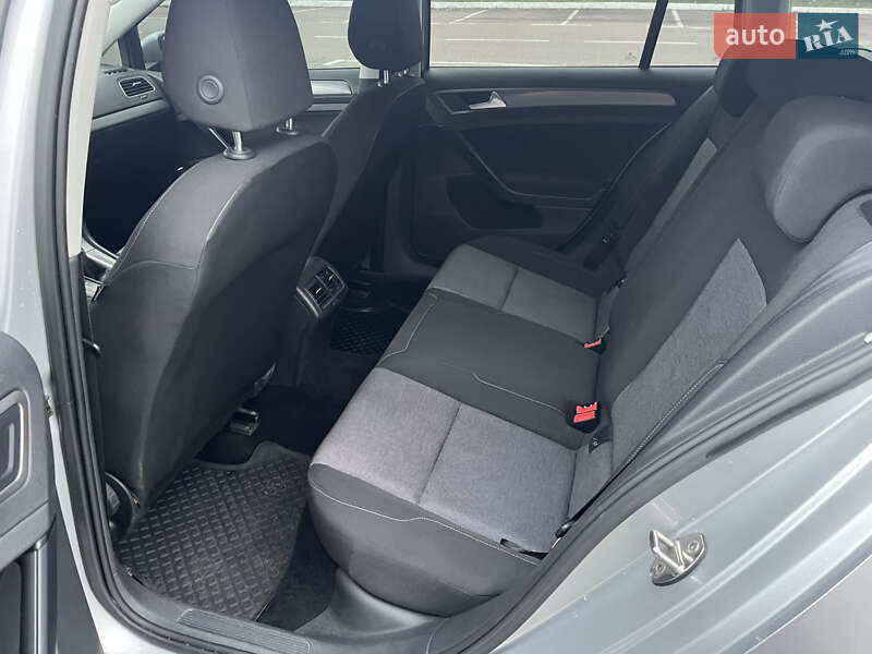 Универсал Volkswagen Golf 2013 в Киеве фото 12 Универсал Volkswagen Golf 2013 в Киеве