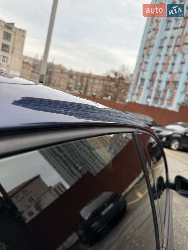 Хетчбек Volkswagen Golf 2010 в Києві