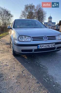 Хетчбек Volkswagen Golf 2000 в Звягелі