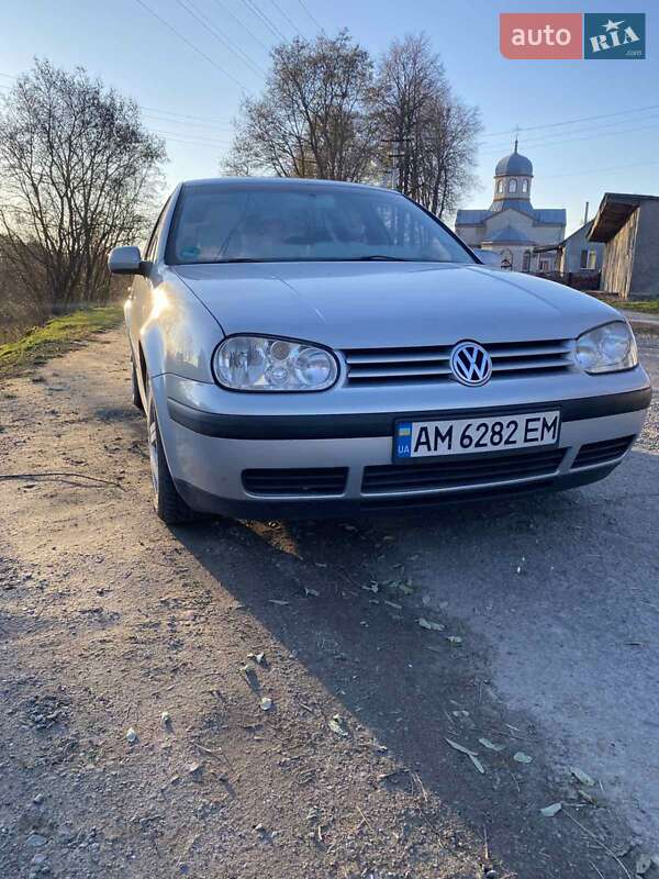 Volkswagen Golf 2000