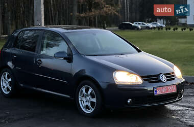 Хетчбек Volkswagen Golf 2008 в Луцьку
