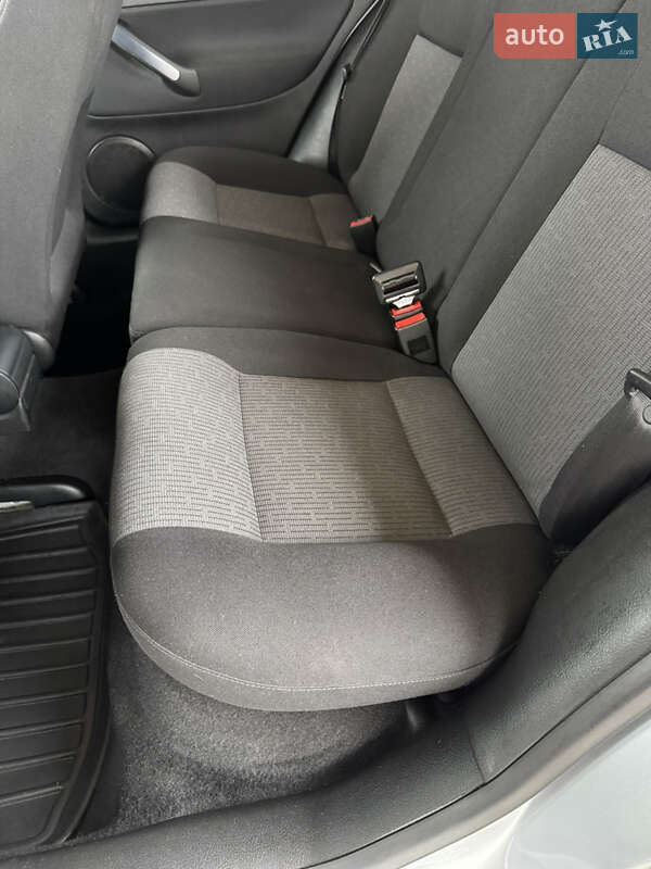 Хетчбек Volkswagen Golf 2003 в Чемерівцях фото 16 Хетчбек Volkswagen Golf 2003 в Чемерівцях