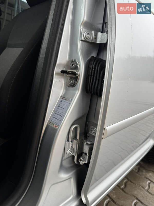 Хетчбек Volkswagen Golf 2003 в Чемерівцях фото 29 Хетчбек Volkswagen Golf 2003 в Чемерівцях