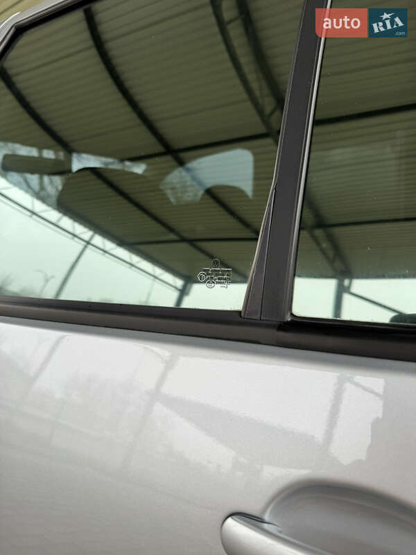 Хетчбек Volkswagen Golf 2003 в Чемерівцях фото 35 Хетчбек Volkswagen Golf 2003 в Чемерівцях