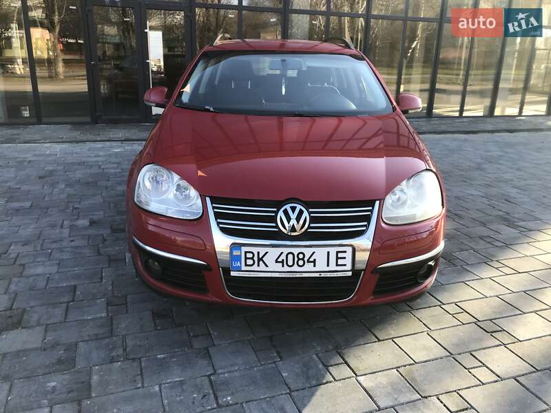 Універсал Volkswagen Golf 2009 в Рівному