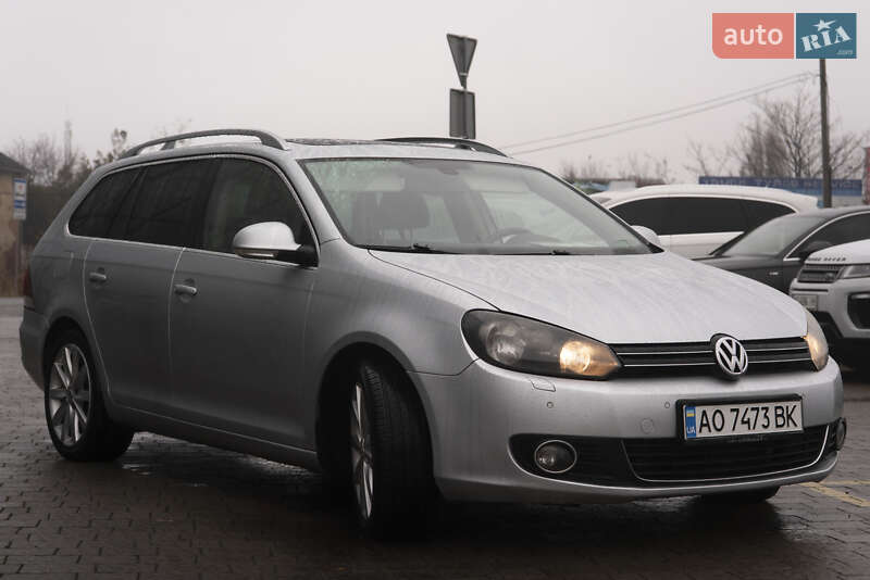 Универсал Volkswagen Golf 2010 в Ужгороде
