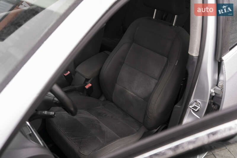 Универсал Volkswagen Golf 2010 в Ужгороде