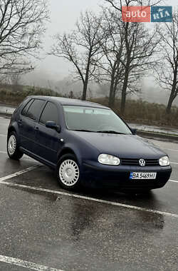 Хетчбек Volkswagen Golf 2000 в Кропивницькому