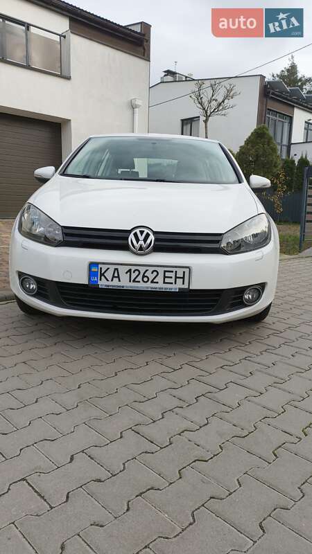 Хэтчбек Volkswagen Golf 2011 в Ирпене