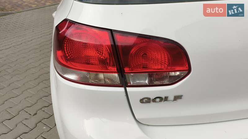 Хэтчбек Volkswagen Golf 2011 в Ирпене