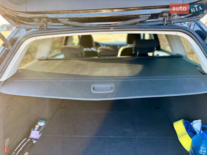 Універсал Volkswagen Golf 2014 в Новояворівську