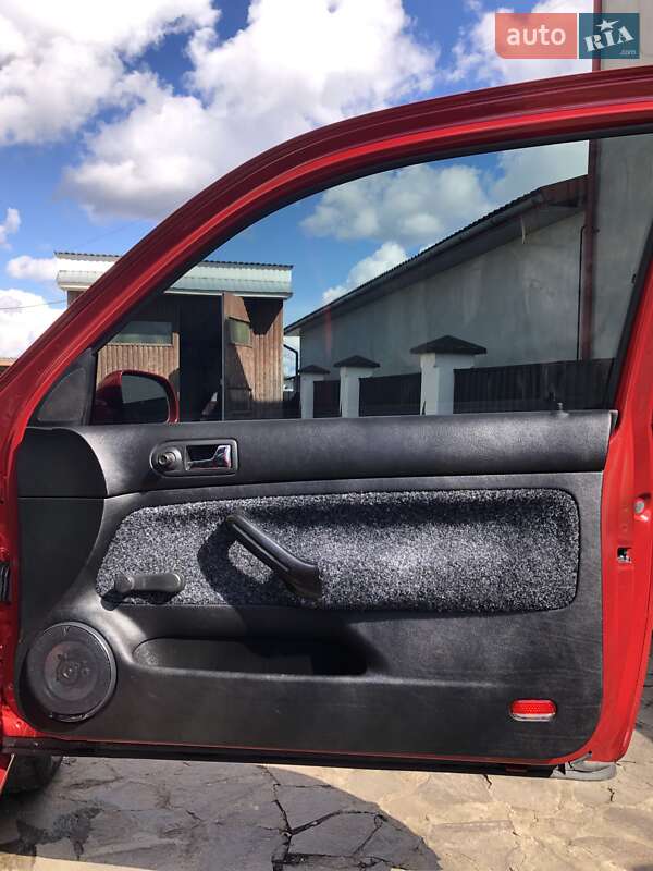 Хэтчбек Volkswagen Golf 1998 в Коломые