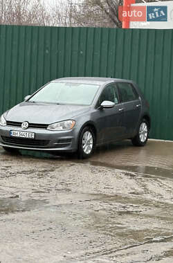 Хэтчбек Volkswagen Golf 2017 в Ровно