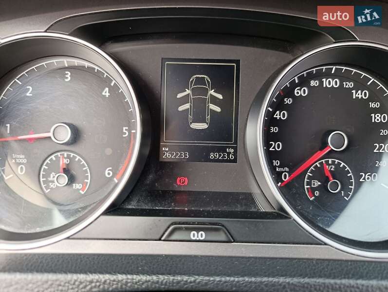 Универсал Volkswagen Golf 2014 в Иршаве