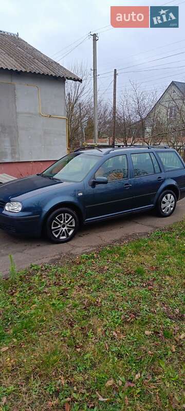 Volkswagen Golf 2004