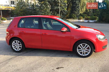 Хетчбек Volkswagen Golf 2010 в Тисмениці