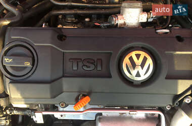 Хетчбек Volkswagen Golf 2010 в Тисмениці