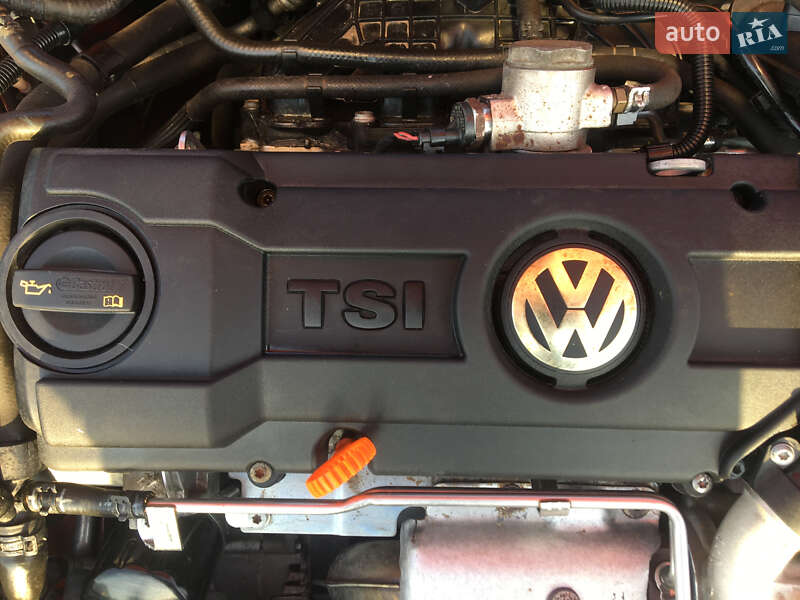 Хэтчбек Volkswagen Golf 2010 в Тысменице