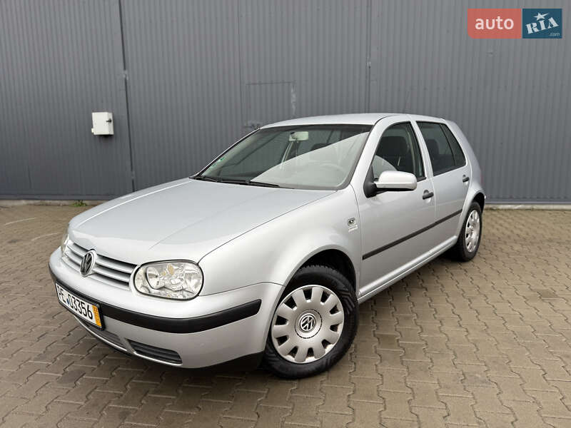 Volkswagen Golf 2002