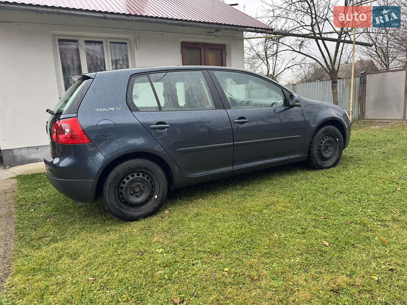 Хэтчбек Volkswagen Golf 2007 в Сторожинце