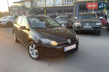 Хэтчбек Volkswagen Golf 2010 в Виннице