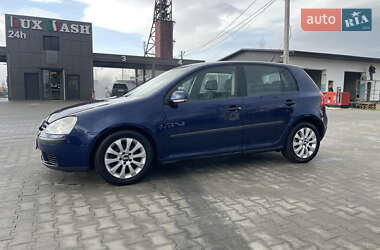 Хэтчбек Volkswagen Golf 2005 в Калуше