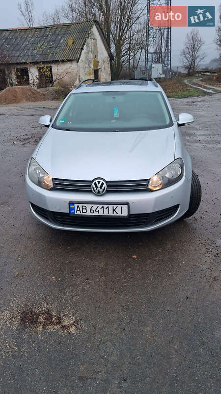 Универсал Volkswagen Golf 2009 в Томашполе