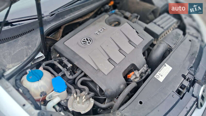 Универсал Volkswagen Golf 2009 в Томашполе