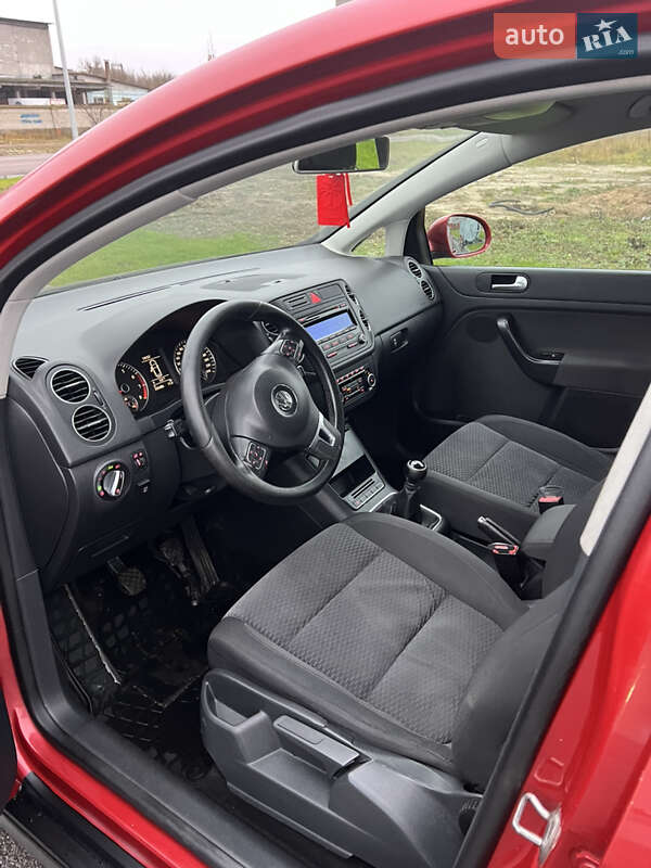 Хэтчбек Volkswagen Golf 2010 в Шостке