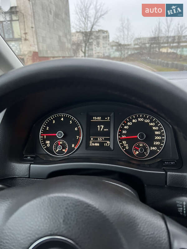 Хэтчбек Volkswagen Golf 2010 в Шостке