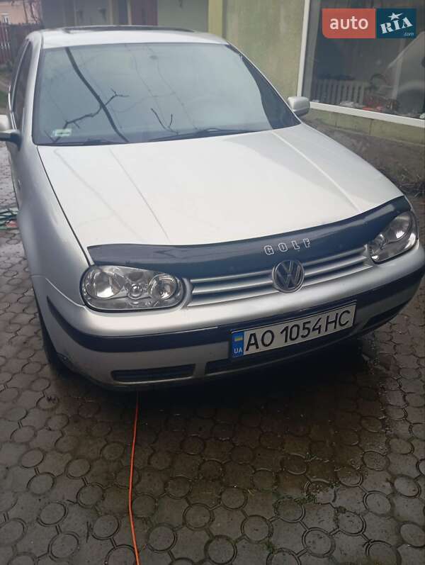Volkswagen Golf 1998