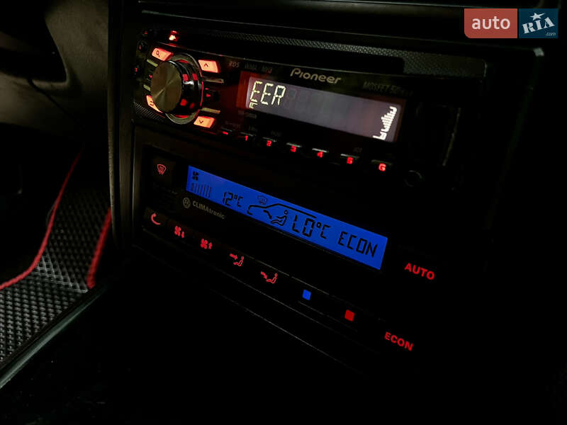 Хетчбек Volkswagen Golf 1998 в Івано-Франківську