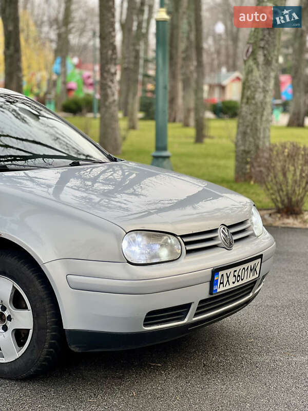 Хэтчбек Volkswagen Golf 1998 в Харькове