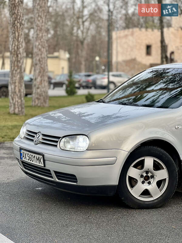 Хэтчбек Volkswagen Golf 1998 в Харькове