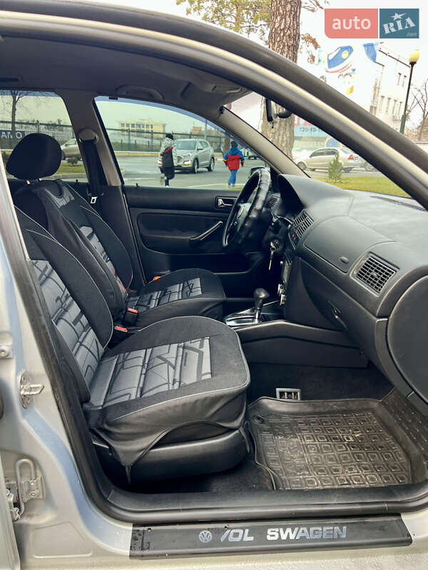 Хэтчбек Volkswagen Golf 1998 в Харькове