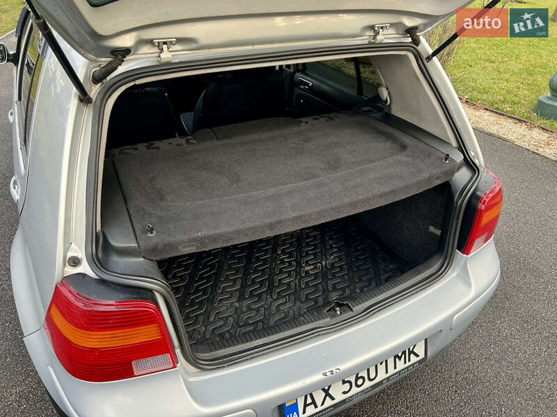 Хэтчбек Volkswagen Golf 1998 в Харькове