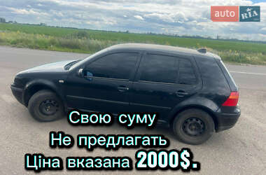 Хэтчбек Volkswagen Golf 2001 в Харькове