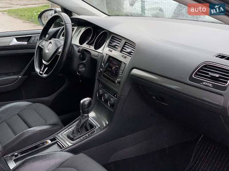 Хэтчбек Volkswagen Golf 2013 в Бердичеве