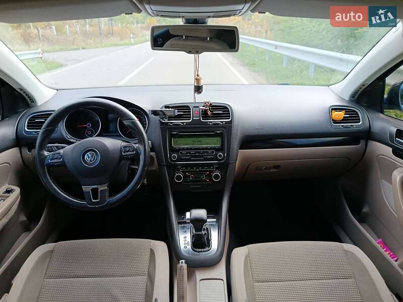 Универсал Volkswagen Golf 2009 в Герце фото 6 Универсал Volkswagen Golf 2009 в Герце