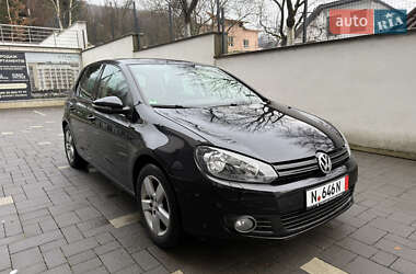 Хэтчбек Volkswagen Golf 2011 в Сваляве