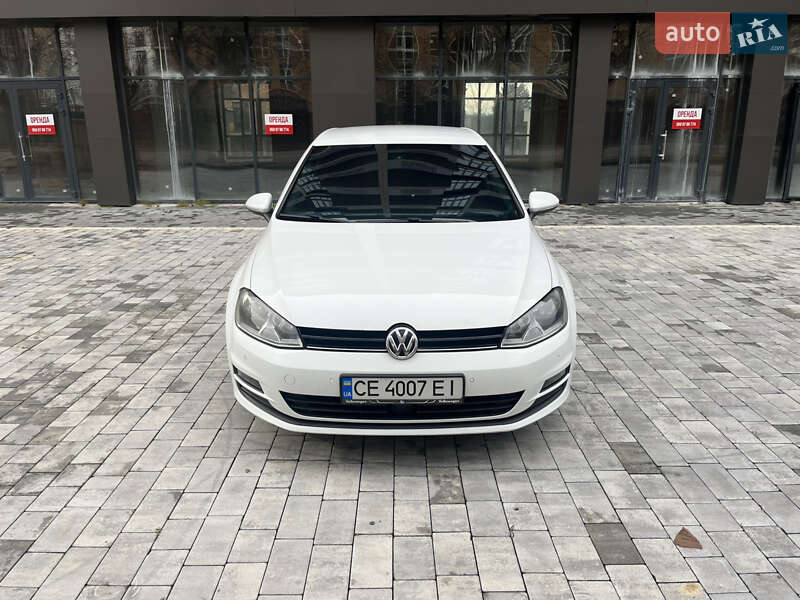Хетчбек Volkswagen Golf 2014 в Чернівцях