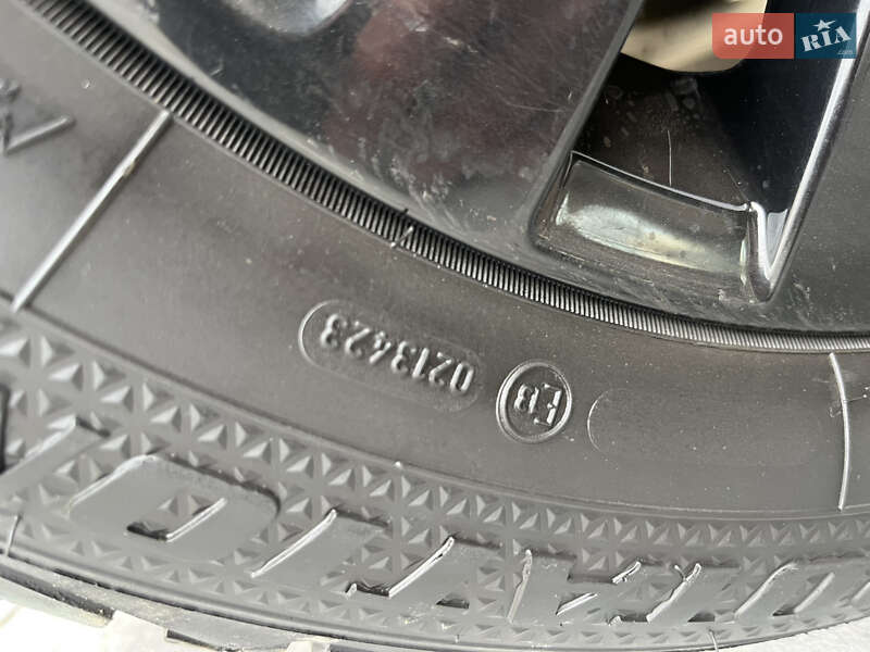 Хетчбек Volkswagen Golf 2014 в Чернівцях