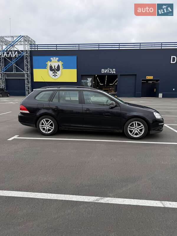 Универсал Volkswagen Golf 2008 в Чернигове